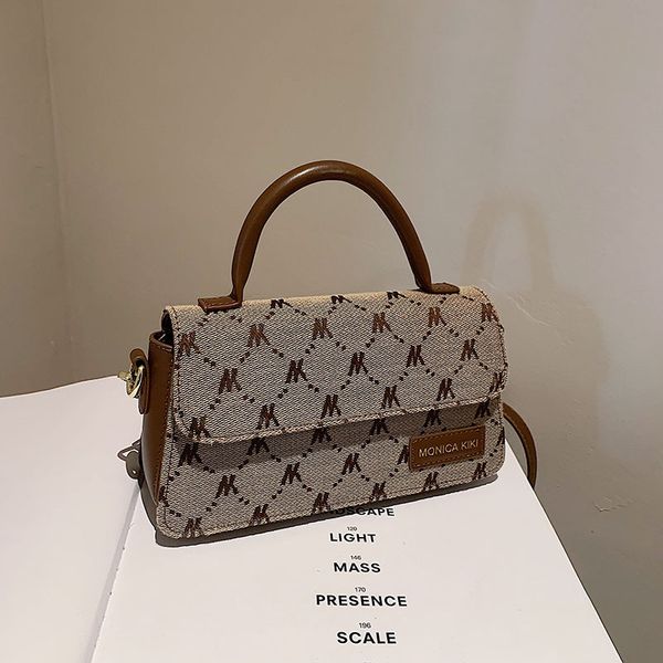 21 autumn new fashion trend denim canvas hand women's texture net red same small square bag
21 autumn new fashion trend denim canvas hand women's texture net red same small square bag
