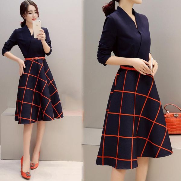 euro american style 2021 spring women's v-neck korean slim a-line celebrity long sleeve plaid medium length dress casual dresses, Black;gray
euro american style 2021 spring women's v-neck korean slim a-line celebrity long sleeve plaid medium length dress casual dresses, Black;gray