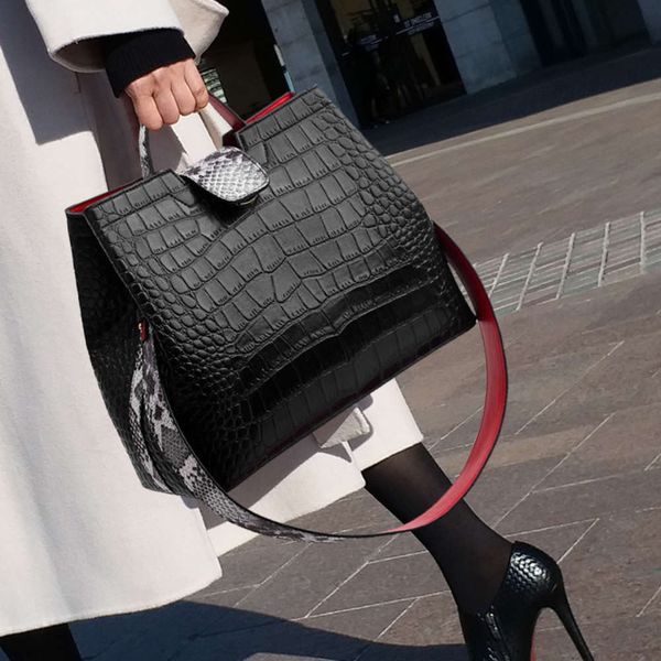 women's bucket bag women's bag messenger broadband korean version one shoulder portable simple and versatile
women's bucket bag women's bag messenger broadband korean version one shoulder portable simple and versatile