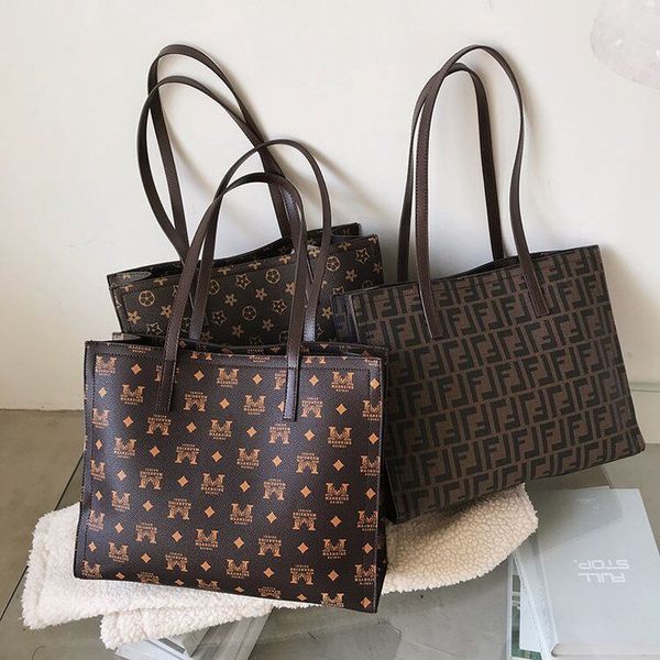 hand bag women's 2021 fashion simple versatile shopping large capacity one shoulder messenger bag printed luxuryss designerss yw
hand bag women's 2021 fashion simple versatile shopping large capacity one shoulder messenger bag printed luxuryss designerss yw