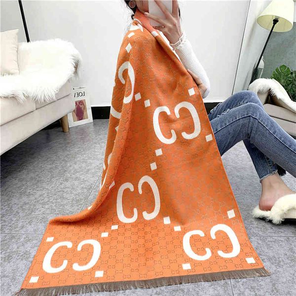 new and letter scarf women's winter cashmere shawl version thickened warm neck, Blue;gray
new and letter scarf women's winter cashmere shawl version thickened warm neck, Blue;gray