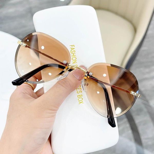 sunglasses 2021 lady oversize rimless square bee women brand fashion small gradient sun glasses female uv400, White;black
sunglasses 2021 lady oversize rimless square bee women brand fashion small gradient sun glasses female uv400, White;black