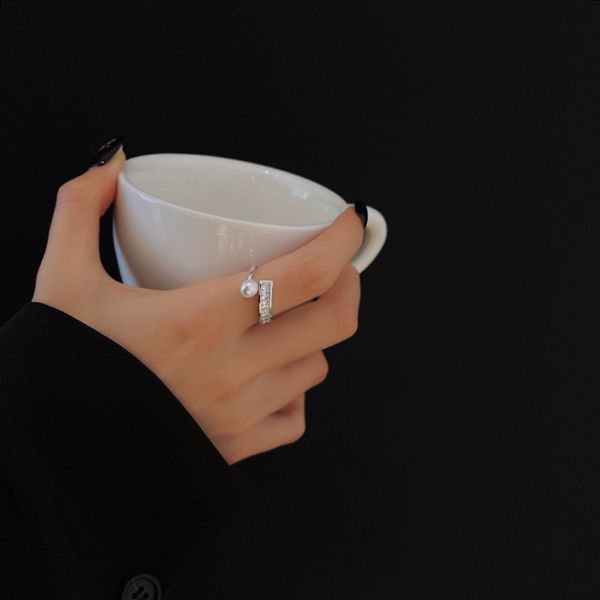 spring 2021 new design geometric zircon pearl female korean personalized index finger ring, Black
spring 2021 new design geometric zircon pearl female korean personalized index finger ring, Black
