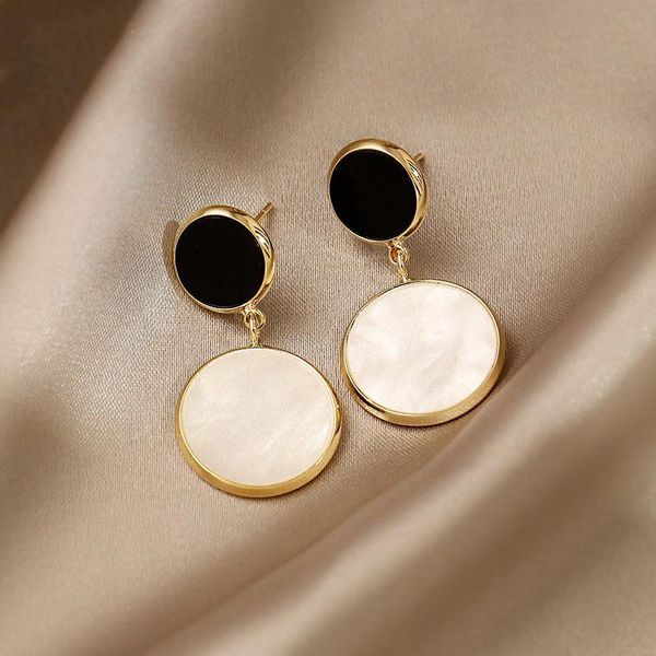 dangle & chandelier korean women's round earrings geometric trend 2021 fashion jewelry stud, Silver
dangle & chandelier korean women's round earrings geometric trend 2021 fashion jewelry stud, Silver
