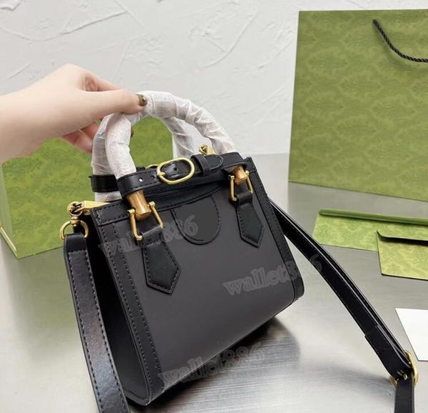 luxurys designers bamboo bags ladies shopping bag handbag women fashion large capacity purse handbags shoulder bags brand cross body
luxurys designers bamboo bags ladies shopping bag handbag women fashion large capacity purse handbags shoulder bags brand cross body