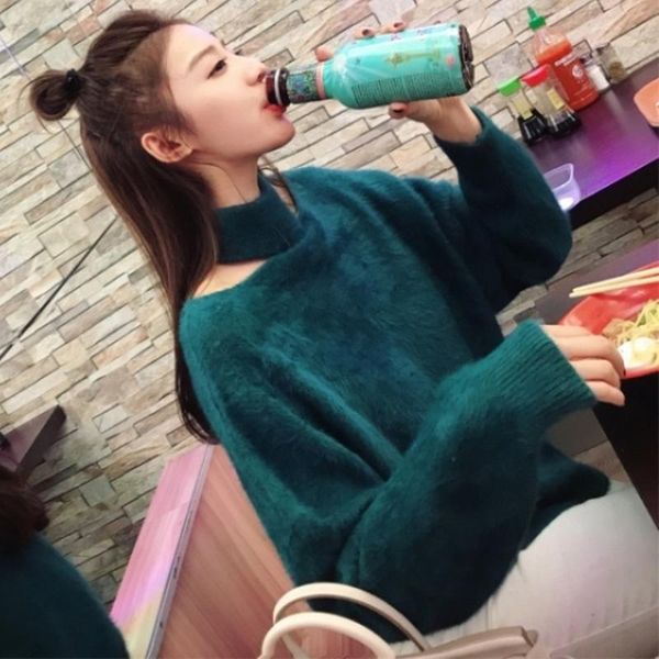 women's sweaters female head set loose in the fall and winter of 2021 han edition render knit dew shoulder garments, White;black
women's sweaters female head set loose in the fall and winter of 2021 han edition render knit dew shoulder garments, White;black