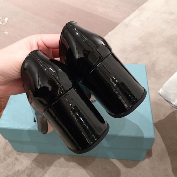 2021 good quality fashion women luxurys designers shoes designer sandals womens luxury high heels sandal dress shoess with box size 35-41 -g, Black
2021 good quality fashion women luxurys designers shoes designer sandals womens luxury high heels sandal dress shoess with box size 35-41 -g, Black