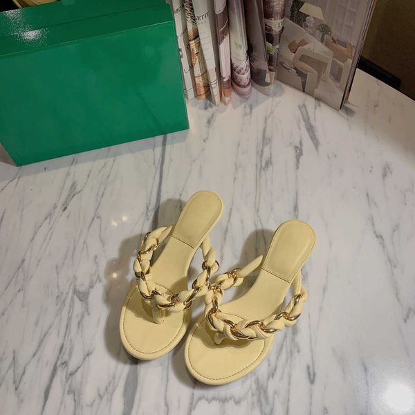 factory 2021 clip toe wine glass cat heel high heel sandal chain flip flop roman half slipper women's wear zlh, Black
factory 2021 clip toe wine glass cat heel high heel sandal chain flip flop roman half slipper women's wear zlh, Black