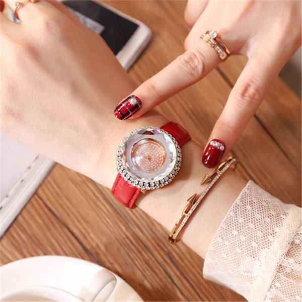 wristwatches women rhinestones red quartz wrist watch 2021 stylish leather watchband clock saats relojes para mujer, Slivery;brown
wristwatches women rhinestones red quartz wrist watch 2021 stylish leather watchband clock saats relojes para mujer, Slivery;brown