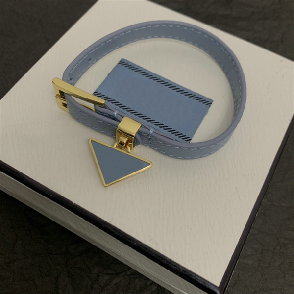 2022 fashion luxury bracelets designer main chaîne cuir for women triangle leather hand catenary new woman bracelet jewelry gift orologi, Golden;silver
2022 fashion luxury bracelets designer main chaîne cuir for women triangle leather hand catenary new woman bracelet jewelry gift orologi, Golden;silver