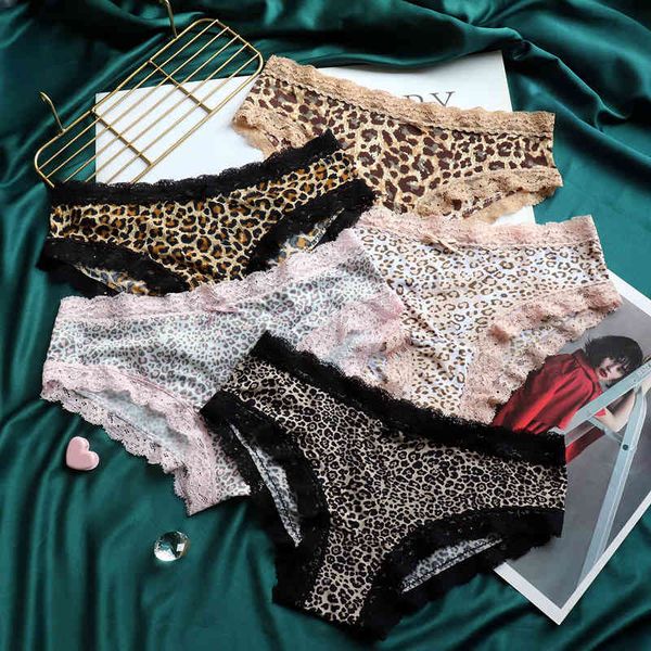traceless silk ice silk printing women's panties low waist leopard underwear lace briefs trouser head, Black;pink
traceless silk ice silk printing women's panties low waist leopard underwear lace briefs trouser head, Black;pink