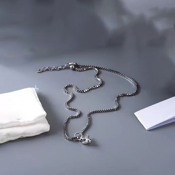 2021 trendy luxury brand original bull head necklace letter wedding necklace couple heart necklace and pendants for women sets, Silver
2021 trendy luxury brand original bull head necklace letter wedding necklace couple heart necklace and pendants for women sets, Silver