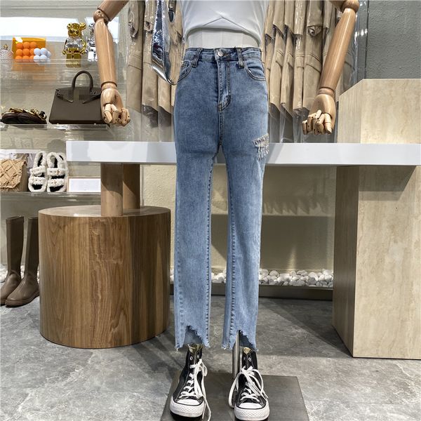 capri niche design 2021 frizzy pencil small upper waist cut irregular pants, Black;white
capri niche design 2021 frizzy pencil small upper waist cut irregular pants, Black;white