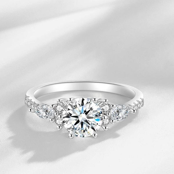 wedding rings silver rhinestone luxury women's ring white copper valentine's day gift round section for girl engagement, Slivery;golden
wedding rings silver rhinestone luxury women's ring white copper valentine's day gift round section for girl engagement, Slivery;golden