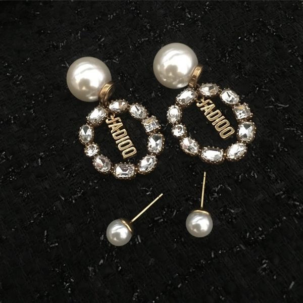 aaa designer jewelry 2021 spring summer new brass color front and back pearl temperament fashion 925 silver needle earrings, Golden;silver
aaa designer jewelry 2021 spring summer new brass color front and back pearl temperament fashion 925 silver needle earrings, Golden;silver