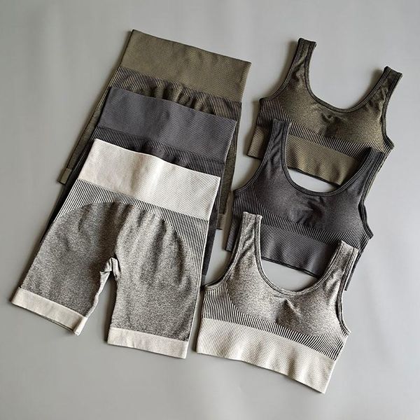 yoga outfit 2pcs seamless set sports suit women bra + high waist tight shorts running short
yoga outfit 2pcs seamless set sports suit women bra + high waist tight shorts running short
