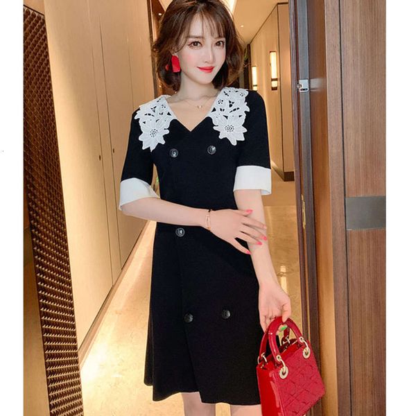 v-neck stitching lace double breasted waist closing slim temperament dress women's spring and summer, Black;gray
v-neck stitching lace double breasted waist closing slim temperament dress women's spring and summer, Black;gray