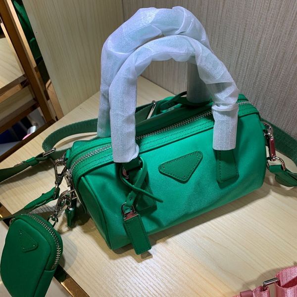 designers bags 2021 advanced sense three in one handbag women luxurys fashion larges capacitys messenger totes versatile simple shoulder bag
designers bags 2021 advanced sense three in one handbag women luxurys fashion larges capacitys messenger totes versatile simple shoulder bag
