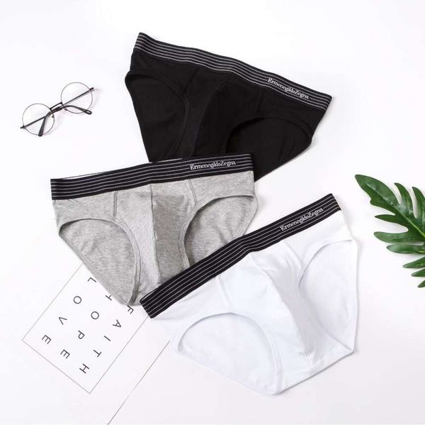 spring and summer pure color triangle underwear cotton plus fat men's simple business flat corner, Black;white
spring and summer pure color triangle underwear cotton plus fat men's simple business flat corner, Black;white