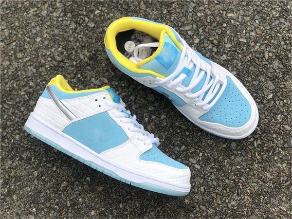 shoes released authentic ftc sb low woman men basketball white lagoon pulse metallic silver speed yellow dh7687-400 sports
shoes released authentic ftc sb low woman men basketball white lagoon pulse metallic silver speed yellow dh7687-400 sports