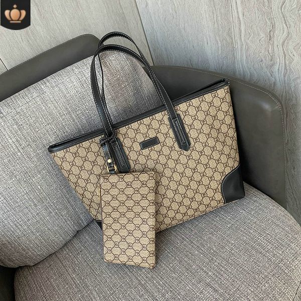 foreign letter large-capacity cross-border pu2021 female new portable shoulder mother-and-child bag trade tote mrkcc
foreign letter large-capacity cross-border pu2021 female new portable shoulder mother-and-child bag trade tote mrkcc