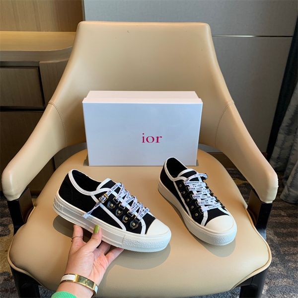 2021 new canvas small white shoes female old flower letter embroidery round head thick soled single, Black
2021 new canvas small white shoes female old flower letter embroidery round head thick soled single, Black