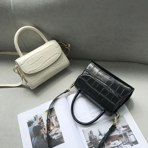 evening bags the niche designs a portable one-shoulder stiletto with an ultra-fire crocodile-print vintage women's bag
evening bags the niche designs a portable one-shoulder stiletto with an ultra-fire crocodile-print vintage women's bag