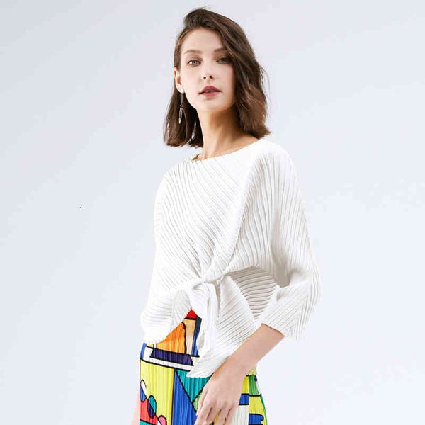 miyake plied summer slash neck design marks women's clothing sleeves woman tshirts oversize, White
miyake plied summer slash neck design marks women's clothing sleeves woman tshirts oversize, White