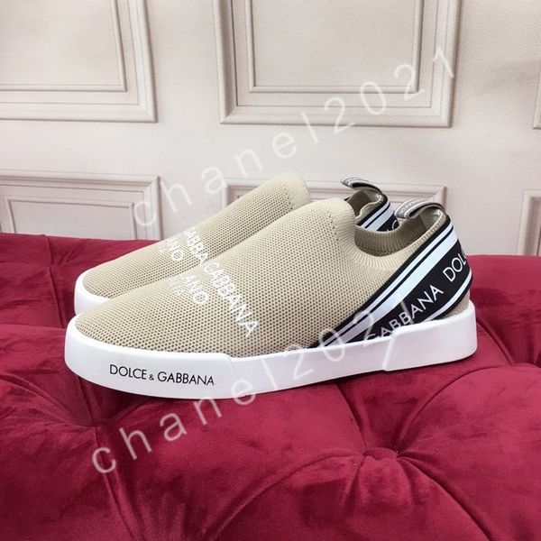 2021 fashion studded boots triple white shoes men women casual cow leather trainers sport sneakers 35-45, Black
2021 fashion studded boots triple white shoes men women casual cow leather trainers sport sneakers 35-45, Black