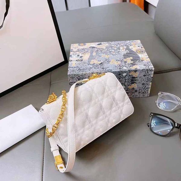 designer crocodile pattern mini princess bag handbag shoulder messenger leather chain small square bags clutch with box 000
designer crocodile pattern mini princess bag handbag shoulder messenger leather chain small square bags clutch with box 000