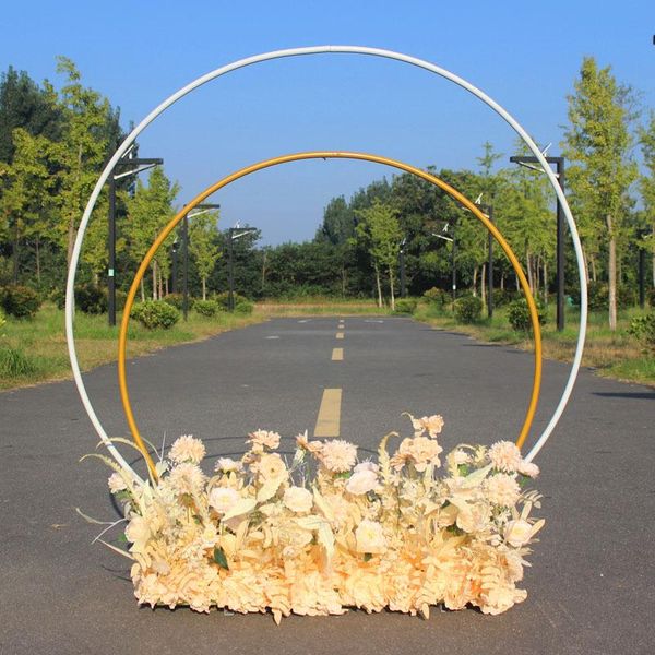 party decoration wedding props wrought iron background double ring arch shelf outdoor lawn
party decoration wedding props wrought iron background double ring arch shelf outdoor lawn