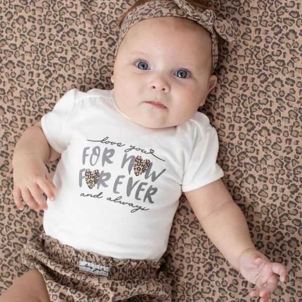 clothing sets fashion toddler kids baby boys girls clothes short sleeve letter print romper+ruffles shorts+headband casual cotton, White
clothing sets fashion toddler kids baby boys girls clothes short sleeve letter print romper+ruffles shorts+headband casual cotton, White