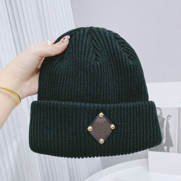2021 ins womens mens beanies fashion winter petit white brown damier designer hat gradient wool cap luxury headwears woman
2021 ins womens mens beanies fashion winter petit white brown damier designer hat gradient wool cap luxury headwears woman