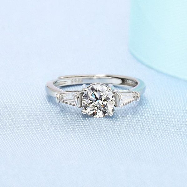 wedding rings t square four-claw zircon ring female luxary elegant romantic style engagement proposal jewelry wholesale cooper, Slivery;golden
wedding rings t square four-claw zircon ring female luxary elegant romantic style engagement proposal jewelry wholesale cooper, Slivery;golden
