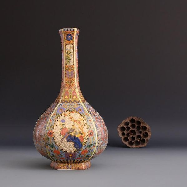 vases jingdezhen antique handicrafts qing dynasty yongzheng enamel vase annual collection ornaments
vases jingdezhen antique handicrafts qing dynasty yongzheng enamel vase annual collection ornaments