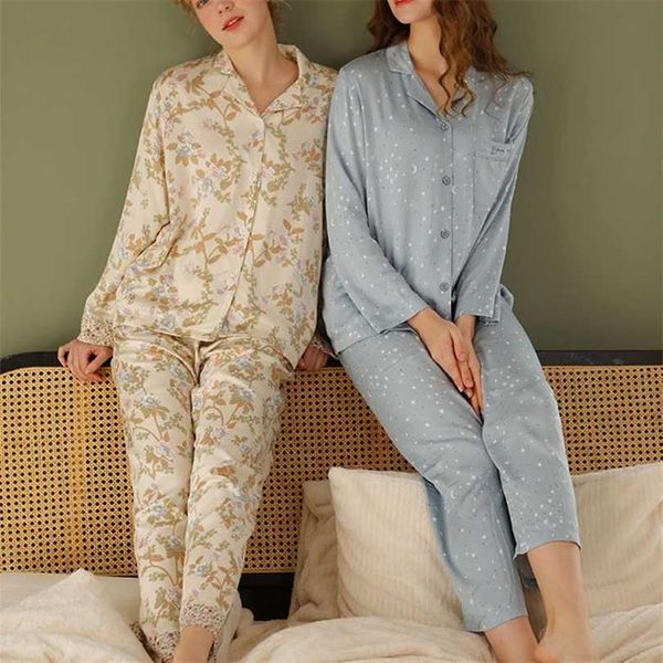 spring elegant natural cotton pajamas female star and moon print pijama 2 piece set huispak vrouwen 211215, Black;red
spring elegant natural cotton pajamas female star and moon print pijama 2 piece set huispak vrouwen 211215, Black;red