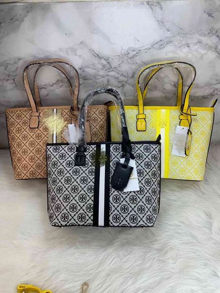 luxury handbags new striped tote handbag high capacity messenger bag commuter women's canvas bag
luxury handbags new striped tote handbag high capacity messenger bag commuter women's canvas bag