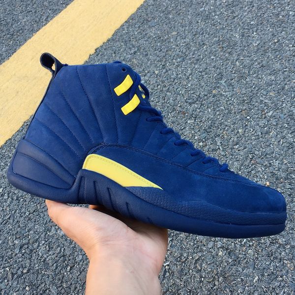 Original version Union 12 Basketball Shoes Michigan color XII Real Carbon Fiber Fashion Trainers Men Sneakers
Original version Union 12 Basketball Shoes Michigan color XII Real Carbon Fiber Fashion Trainers Men Sneakers