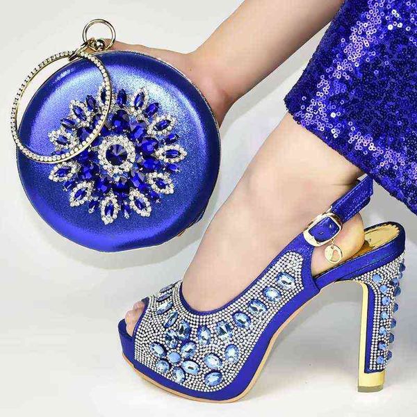 2021 summer versatile rubber thin heel fashion sandals large fish mouth tip matching bag, Black
2021 summer versatile rubber thin heel fashion sandals large fish mouth tip matching bag, Black