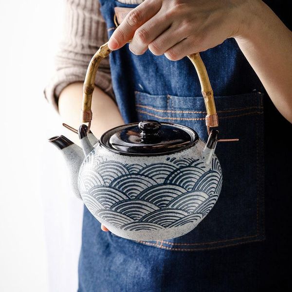 mugs japanese style retro hand-painted ceramic teapot home el restaurant large capacity portable tea pot with handle water cup
mugs japanese style retro hand-painted ceramic teapot home el restaurant large capacity portable tea pot with handle water cup