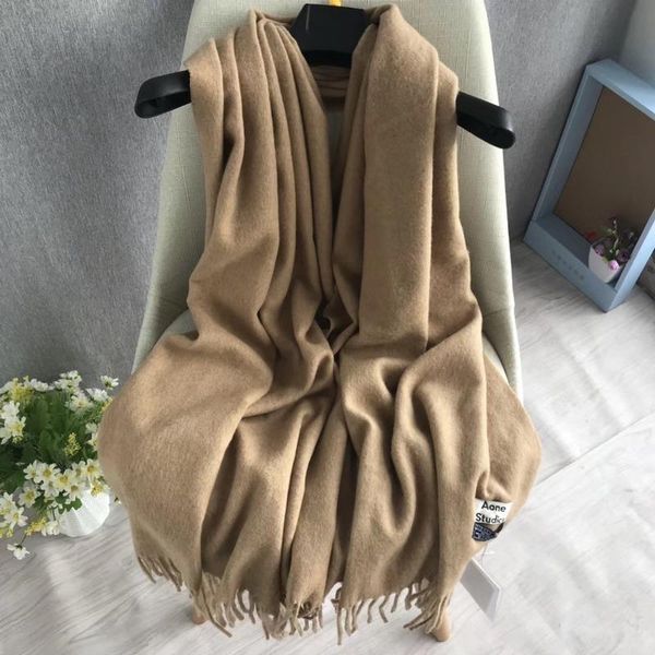 scarves 2021 autumn and winter pure color fringed wool comfortable, soft warm, breathable non-fading elegant lady shawl scarf, Blue;gray
scarves 2021 autumn and winter pure color fringed wool comfortable, soft warm, breathable non-fading elegant lady shawl scarf, Blue;gray