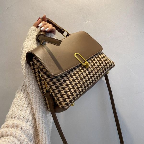 women shoulder messenger bag jacquard fabric contrast color small female korean style handbags for girls evening bags
women shoulder messenger bag jacquard fabric contrast color small female korean style handbags for girls evening bags