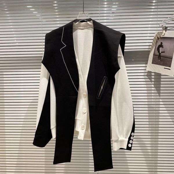 women's jackets 2021 autumn diamond collar suit shawl + letter v-neck cardigan coat two-piece set, Black;brown
women's jackets 2021 autumn diamond collar suit shawl + letter v-neck cardigan coat two-piece set, Black;brown