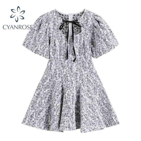 summer korean sweet floral print dresses women trendy bow lace up vintage dress lady chic lantern short sleeve clothing casual 210430, Black;gray
summer korean sweet floral print dresses women trendy bow lace up vintage dress lady chic lantern short sleeve clothing casual 210430, Black;gray