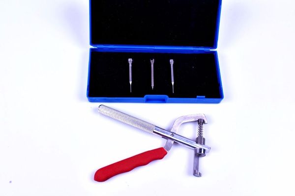 diagnostic tools locksmith fast pin canceled key clamp, clamp ,cancellation of forceps,locksmith tool.pin clamp.remote clamp.
diagnostic tools locksmith fast pin canceled key clamp, clamp ,cancellation of forceps,locksmith tool.pin clamp.remote clamp.