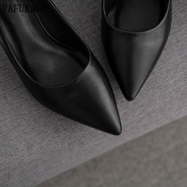 dress shoes fashion simple thin heels pumps pointed toe high comfort profession women's work small size female 33-40, Black
dress shoes fashion simple thin heels pumps pointed toe high comfort profession women's work small size female 33-40, Black