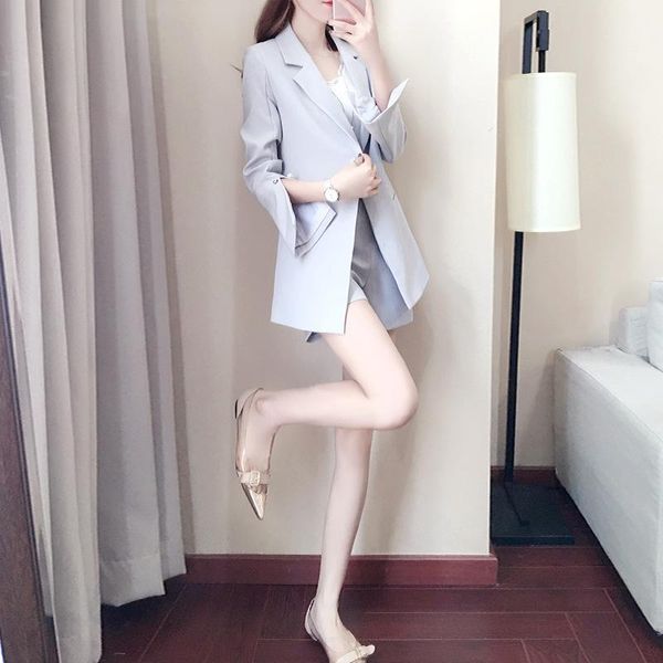 shorts suit female spring and autumn fashion temperament commuter small ol two-piece women's two piece pants, White
shorts suit female spring and autumn fashion temperament commuter small ol two-piece women's two piece pants, White