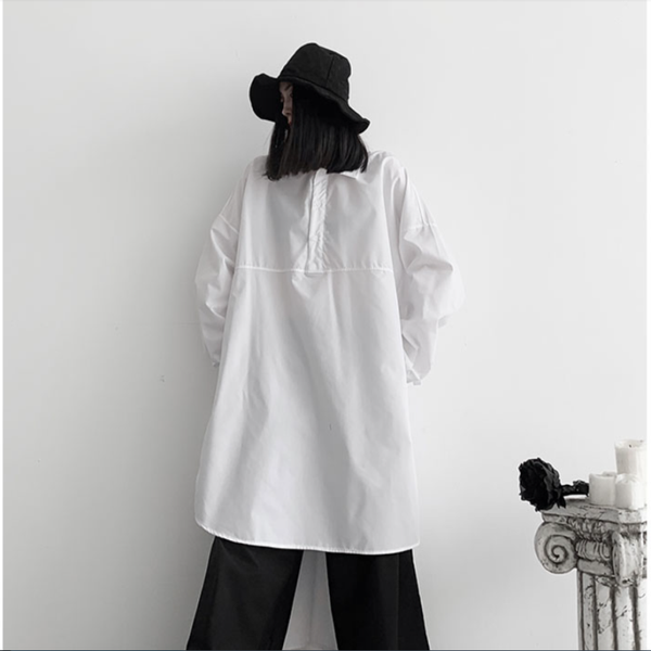 women's blouses & shirts autumn ladies' long sleeve shirt with square collar in solid color and round swing, short front back, White
women's blouses & shirts autumn ladies' long sleeve shirt with square collar in solid color and round swing, short front back, White