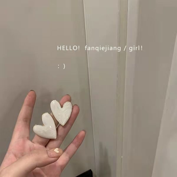 2021 s925 sier needle exaggerated halo dye big love earrings sweet cool female personality korea, Golden
2021 s925 sier needle exaggerated halo dye big love earrings sweet cool female personality korea, Golden
