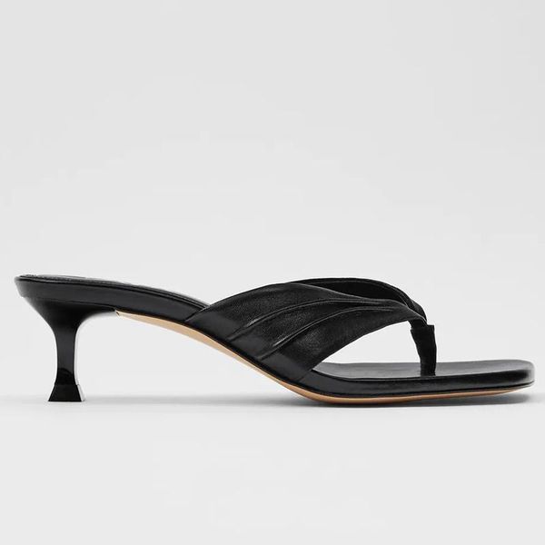 summer women's slippers black pleated decorative high-heeled sheepskin sandals flip-flop women outdoor
summer women's slippers black pleated decorative high-heeled sheepskin sandals flip-flop women outdoor